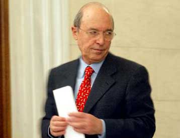 Κλείνει τα σενάρια διαδοχολογίας η κυβέρνηση