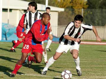 Ανοιχτοί λογαριασμοί για Καλαμάτα και Πανιώνιο μετά το 0-0 στη Μεσσηνία