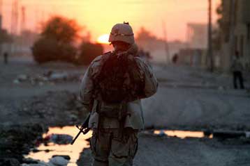 Κλιμακώνεται η επιχείρηση των ΗΠΑ για την εξάρθρωση πυρήνων πιστών στον Σαντάμ