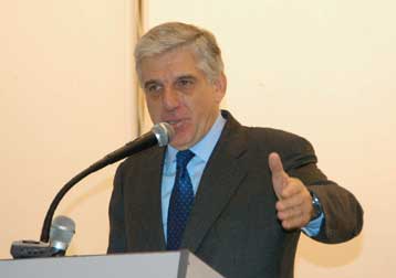 «Όχι» στη σεναριολογία και τον αποπροσανατολισμό από τη νίκη, είπε ο Γ.Παπαντωνίου