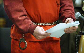 Σε ισόβια καταδικάστηκε ο δολοφόνος των 48 γυναικών