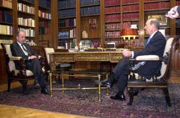 Ορόσημο ο προϋπολογισμός του 2004 τονίζει ο Κώστας Σημίτης