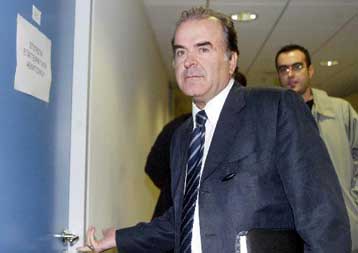 Ανενεργές οι μετοχές του Γιώργου Μπατατούδη σύμφωνα με την ΕΕΑ