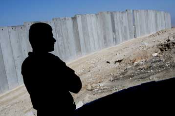 Στο δικαστήριο της Χάγης το Φεβρουάριο το θέμα του ισραηλινού τείχους ασφαλείας