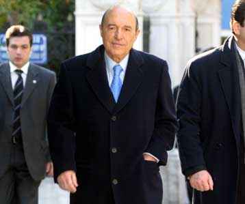 Να ηγηθεί του ΠΑΣΟΚ στις εκλογές ο Σημίτης λέει η πλειοψηφία στις νέες δημοσκοπήσεις