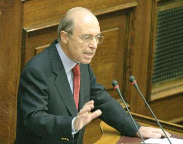 Ο προϋπολογισμός -και όχι η διαδοχολογία- στο επίκεντρο της ομιλίας Σημίτη τη Δευτέρα