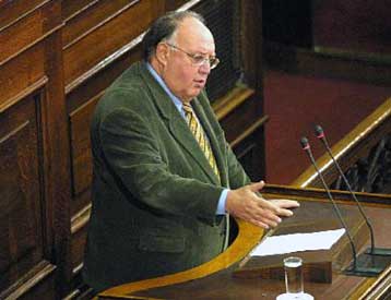 Στον πρωθυπουργό παρέπεμψε ο Θ.Πάγκαλος για απάντηση στα σενάρια διαδοχής