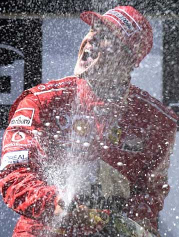 Μία άκομη χρονιά για τον Μίκαελ Σουμάχερ και τη Ferrari