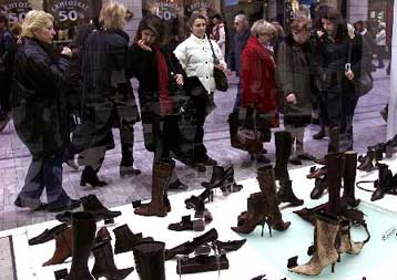 Διαμαρτύρεται η ΕΣΕΕ για ρύθμιση σχετικά με το ωράριο