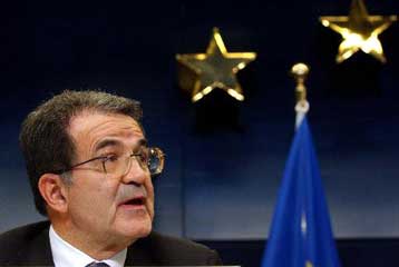 Έκρηξη αυτοσχέδιων μηχανισμών κοντά στην κατοικία Πρόντι στη Μπολόνια