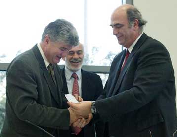 Χριστουγεννιάτικος μποναμάς 346.000 ευρώ για την εθνική ανδρών από τον ΟΠΑΠ