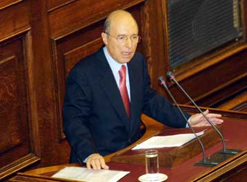 «Θα διαμορφώσω τις εξελίξεις τη στιγμή που πρέπει και με όρους νίκης» είπε ο Κ.Σημίτης