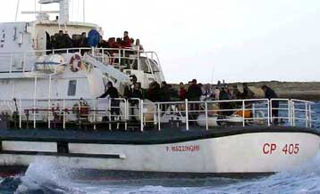 Ζωντανοί εντοπίστηκαν 20 επιβαίνοντες του πλοίου Piary