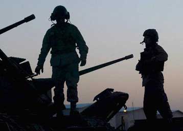 Εντείνεται το σφυροκόπημα των ΗΠΑ για την κάμψη των πυρήνων αντίστασης στο Ιράκ