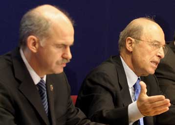 Μετά τα Θεοφάνεια ανοίγουν τα χαρτιά του πρωθυπουργού για τη διαδοχή