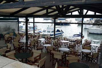 Να ακυρωθούν οι κατεδαφίσεις αυθαιρέτων στο Μικρολίμανο ζητά ο Δήμος Πειραιά