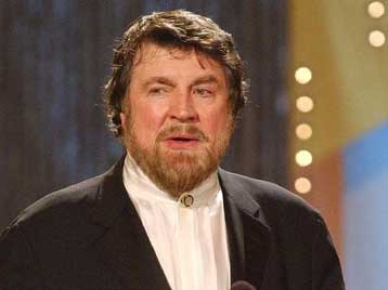 «Έφυγε» ο Βρετανός ηθοποιός Αλαν Μπέιτς