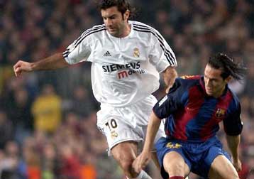 Διάψευση Φίγκο για επαφές με Τσέλσι και Μάντσεστερ