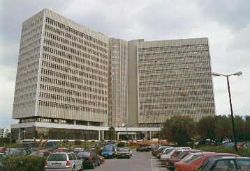 Μειώνει τις τιμές για κλήσεις από σταθερό τηλέφωνο σε κινητό ο ΟΤΕ