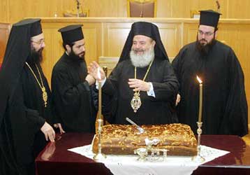 «Ανοιγμα» του αρχιεπισκόπου Χριστόδουλου προς το Οικουμενικό Πατριαρχείο