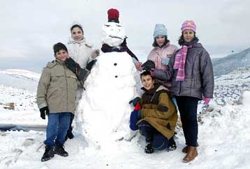 Ποδαρικό στο 2004 με βροχές, χιόνια στα ορεινά και κρύο σε όλη τη χώρα