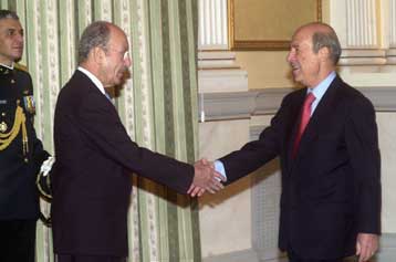 Ευχές στο Προεδρικό Μέγαρο από τον Κωστή Στεφανόπουλο και τους πολιτικούς αρχηγούς