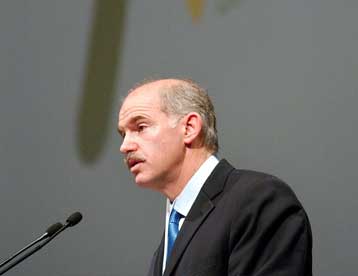 Δημοφιλέστερος Έλληνας πολιτικός στη Νοτιοανατολική Ευρώπη ο Γιώργος Παπανδρέου