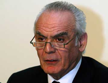 Πλήρη στήριξη στην αναμενόμενη πρωτοβουλία Σημίτη παρέχει ο Ακης Τσοχατζόπουλος