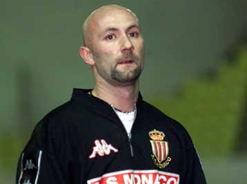 Στην ομάδα της Μαρσέιγ συνεχίζει μέχρι τον Ιούνιο ο Φαμπιάν Μπαρτέζ