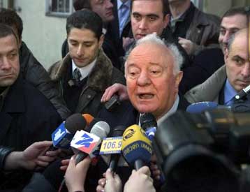 Τον άνθρωπο που τον ανέτρεψε ψήφισε για νέο πρόεδρο της Γεωργίας ο Σεβαρντνάντζε