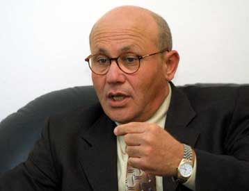 Για παρεμπόδιση της επίλυσης του Κυπριακού κατηγορεί τον Ντενκτάς ο Μεχμέτ Αλί Ταλάτ