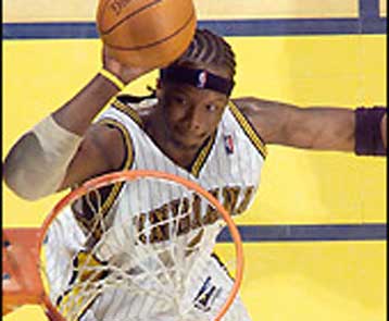 Stop από τους Σίξερς στους Σπερς με 83-77