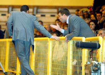 Αρτ Λονγκ και Δημήτρης Γκόφας τα «θύματα» της ήττας του Ηλυσιακού από το Μαρούσι