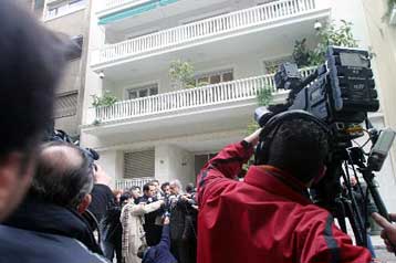 Κλειστά τα χαρτιά του Κ.Σημίτη μετά τη σύσκεψη με τους Μ.Χρυσοχοΐδη και Τ.Χυτήρη