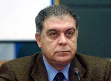 Αντιδρά η ΝΔ στην απόφαση του υπουργείου Ανάπτυξης για πρόωρες χειμερινές εκπτώσεις