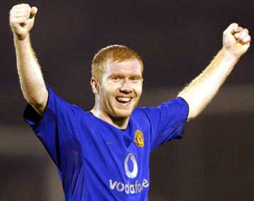 Ξέφυγε τρεις βαθμούς η Μάντσεστερ, η Λίβερπουλ 1-0 στο Στάμφορντ Μπριτζ