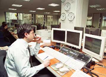 «Ψήφος εμπιστοσύνης» 12,5 δισ. ευρώ στα ελληνικά ομόλογα