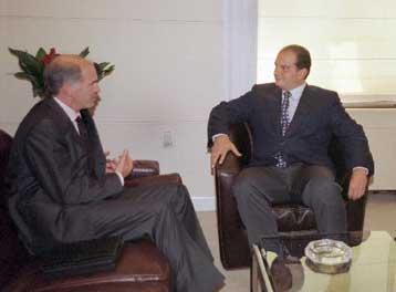 Νέα πρόσκληση συστράτευσης από τον Γ.Παπανδρέου και μήνυμα για θεσμικές αλλαγές