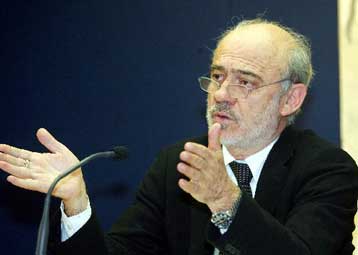 Προσωρινή και δοκιμαστική η απαγόρευση μετακίνησης οπαδών διευκρίνισε ο Γ.Λιάνης