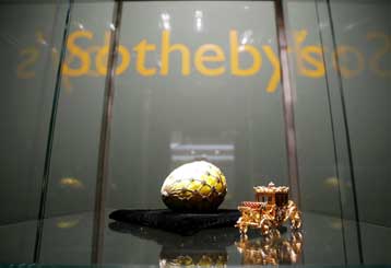 Εννέα πασχαλινά αυγά Φαμπερζέ της οικογένειας Φορμπς βγαίνουν σε δημοπρασία