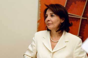 Την πόρτα του ΠΑΣΟΚ, υπό τον Γ.Παπανδρέου, κρούει η Μαρία Δαμανάκη