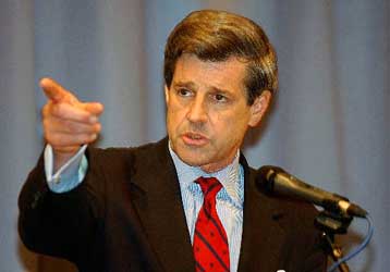 Ο Πολ Μπρέμερ μεταθέτει για το 2005 τον καθορισμό του καθεστώτος του Κιρκούκ