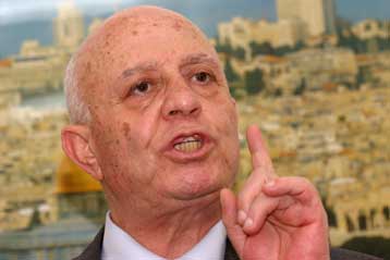 Ως ρατσιστικό κατήγγειλε το διαχωριστικό τείχος του Ισραήλ ο Παλαιστίνιος πρωθυπουργός