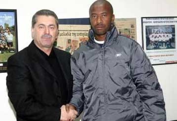 Να γράψει ιστορία στον ΟΦΗ θέλει ο Ντε Ολιβέιρα