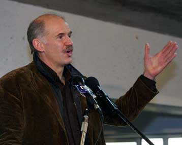 Πρόγραμμα με εκπλήξεις και διεθνείς δραστηριότητες ετοιμάζει ο Γιώργος Παπανδρέου