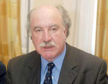 Την απόσυρση του νομοσχεδίου για τον εκλογικό νόμο ζητά ο Γ.Ανωμερίτης