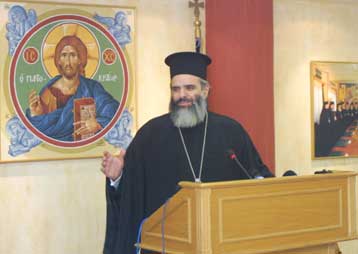 Σε ζητήματα που δεν απεμπολεί αναφέρεται η Εκκλησία αφήνοντας αιχμές για τις εκλογές