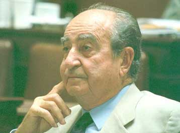 Προεκλογικές αντιπαραθέσεις κατά τη συζήτηση του αναπτυξιακού νομοσχεδίου στη Βουλή