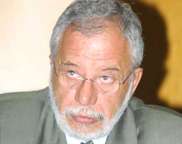 Το 35ωρο θα δημιουργήσει προβλήματα, υποστηρίζει το ΕΒΕΑ