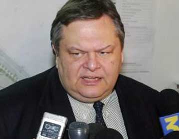 Ικανοποίηση αλλά και κριτική από τον Βενιζέλο για τις εξελίξεις στον Αρη